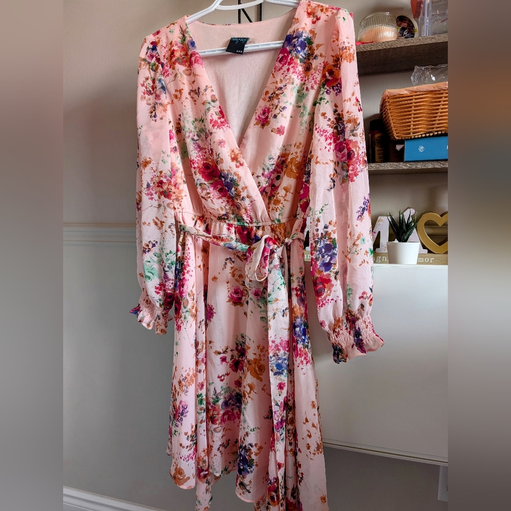Gabby Skye Pink Floral Robe Intimates & Sleepwear